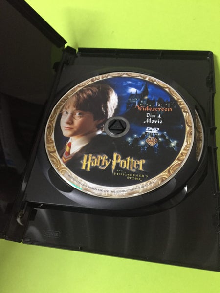 Harry Potter and the Philosopher's Stone (2-Disk Edition) Carousel 3