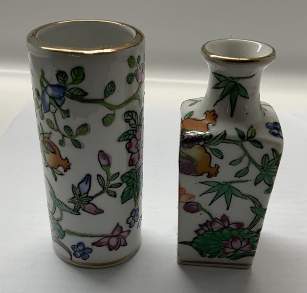 OLD CHINESE = FAMILIAR ROSE = 19th CENTURY = THICK HAND PAINTING= 2 X VASES = Carousel 1
