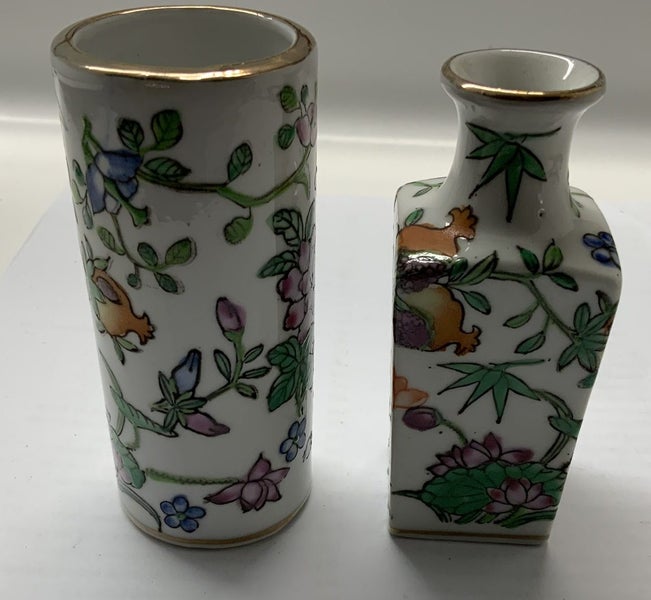 OLD CHINESE = FAMILIAR ROSE = 19th CENTURY = THICK HAND PAINTING= 2 X VASES = Carousel 2