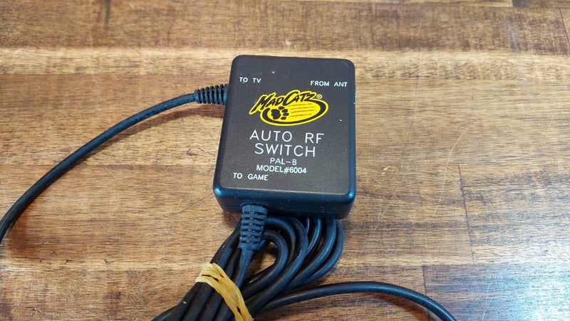 MAD CATZ MULTI RETRO GAME RF ADAPTER - PS, NINTENDO, XBOX Carousel 11