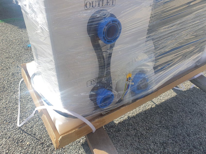 15.5kW Pool heat pump, heating air to water for pool or hot tub spa bath Carousel 6