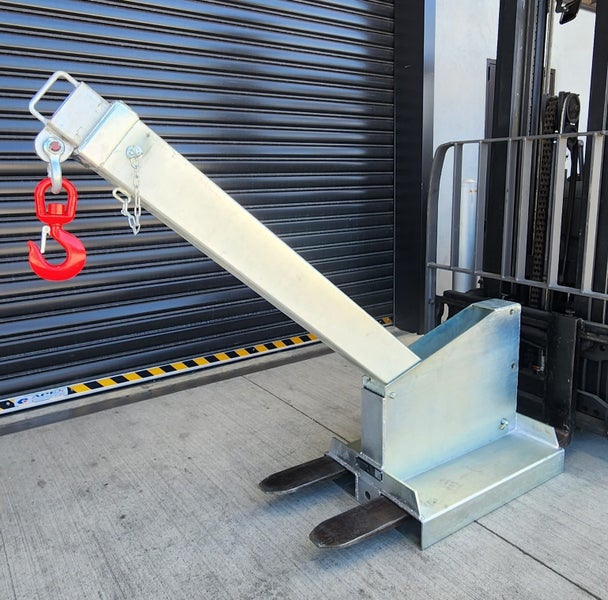 Forklift Adjustable Tilt Jib 4.5T (Long) Carousel 2