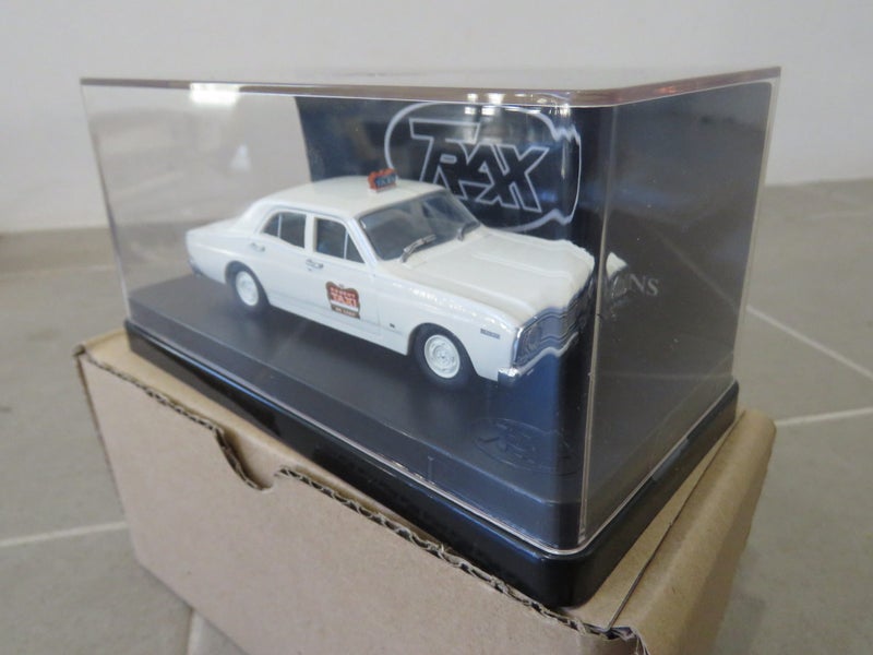 TRAX FORD XT FALCON SEDAN REGENT TAXIS GOLD COAST Carousel 2
