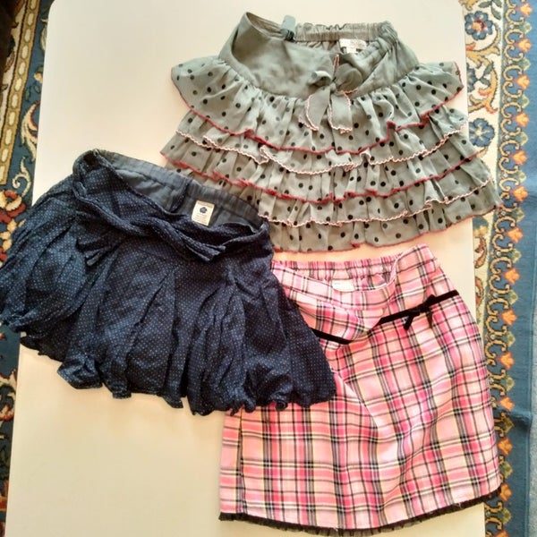 3 Skirts, 2 Skorts size 10 childs Carousel 3