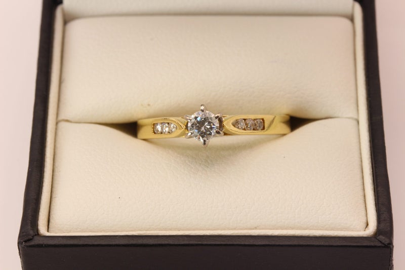Natural 0.35CT 18ct Solitaire Diamond ring Carousel 1