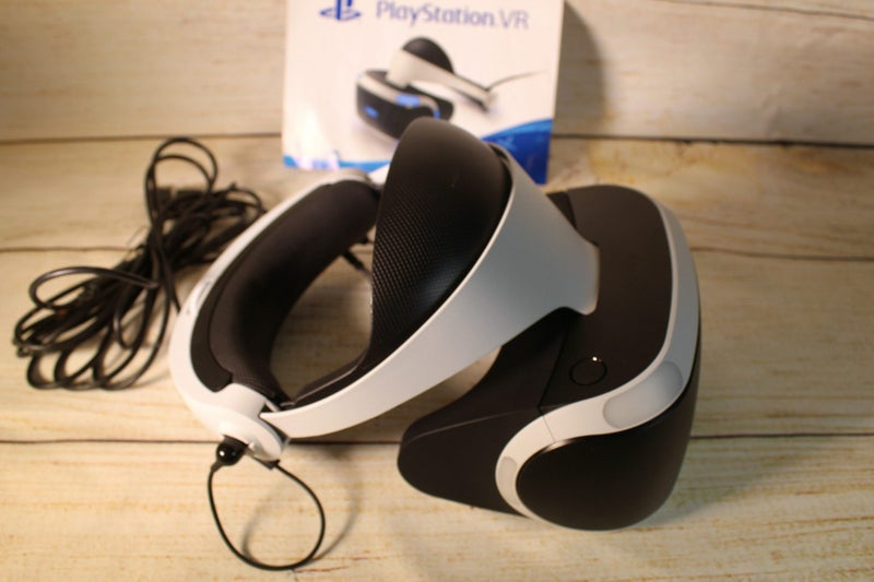 SONY PLAYSTATION 4 & 5 PSVR VR HEADSET PRISTINE CONDITION “RARE TO FIND” $149 Carousel 1