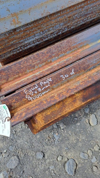 EQUAL ANGLE 65mm x 65mm x 8mm, 9000mm L Carousel 2