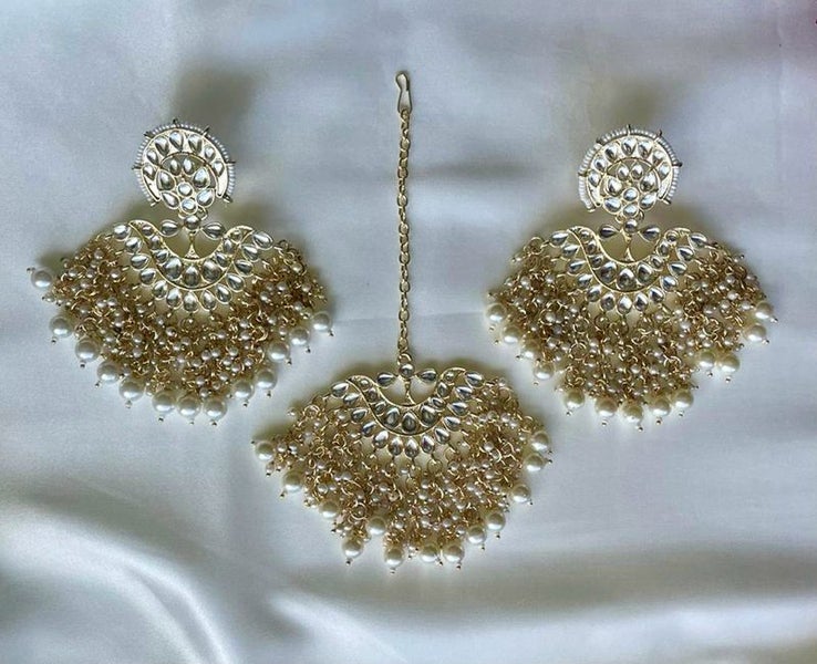Indian Jewellery set Carousel 1