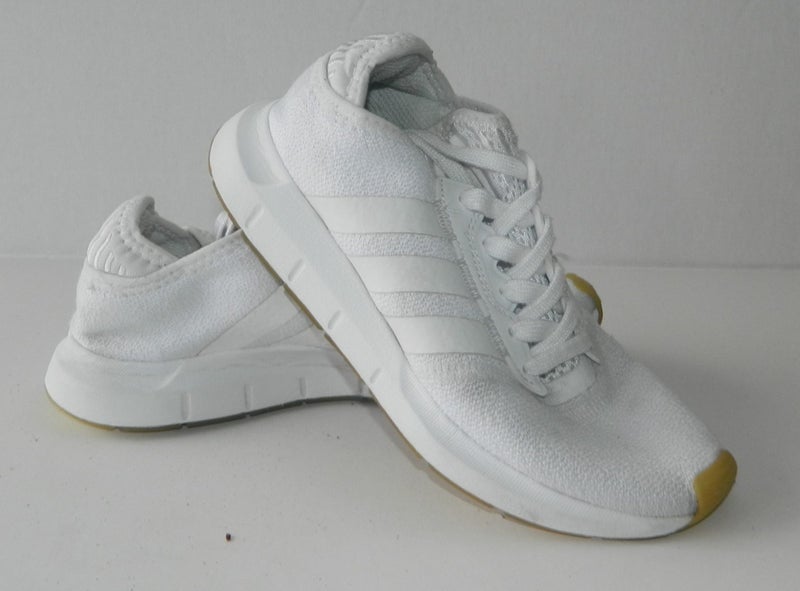 ADIDAS WHITE SPORT STREET CASUAL SHOES US5 Carousel 1