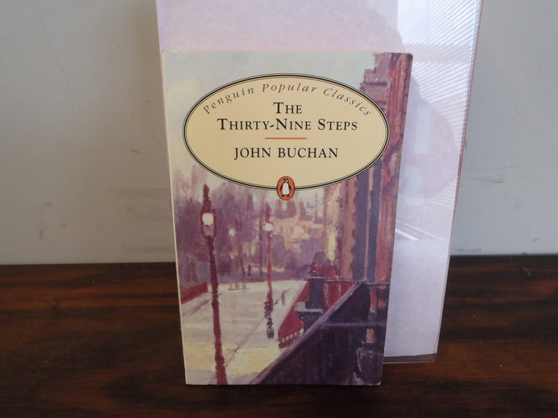 The Thirty-Nine Steps (Penguin Popular Classics) Carousel 1