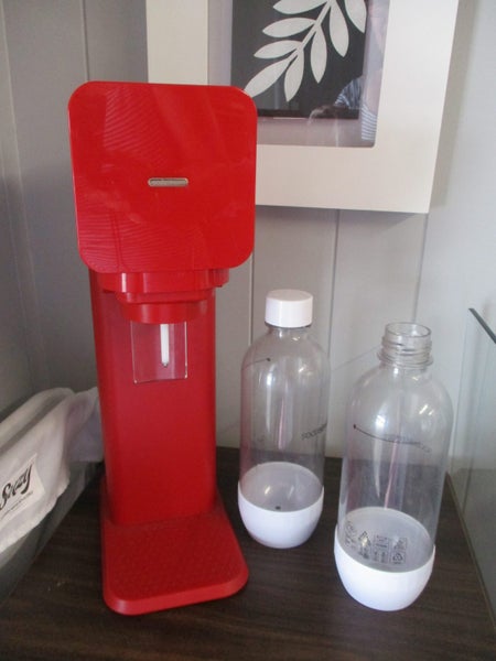 Soda Stream + 2 bottles + gas bottle Carousel 1