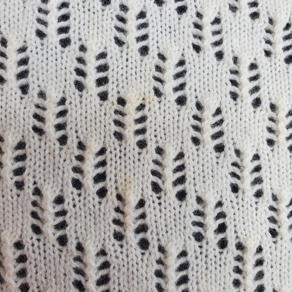 Baby Shawl - Pure Wool - Cream Carousel 7