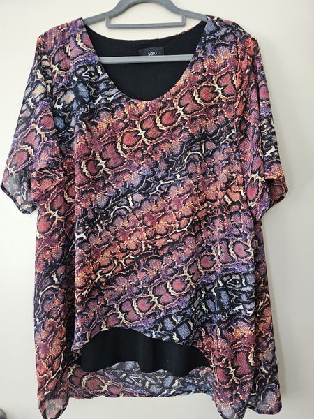 Sara (Ezi buy) layered top Carousel 1