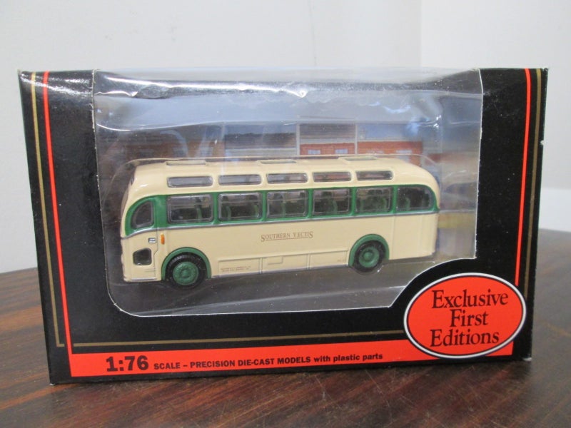 EXCLUSIVE FIRST EDITIONS EFE - E16208 BRISTOL MW COACH - SOUTHERN VECTIS Carousel 1