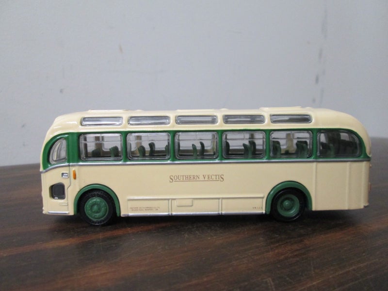 EXCLUSIVE FIRST EDITIONS EFE - E16208 BRISTOL MW COACH - SOUTHERN VECTIS Carousel 2