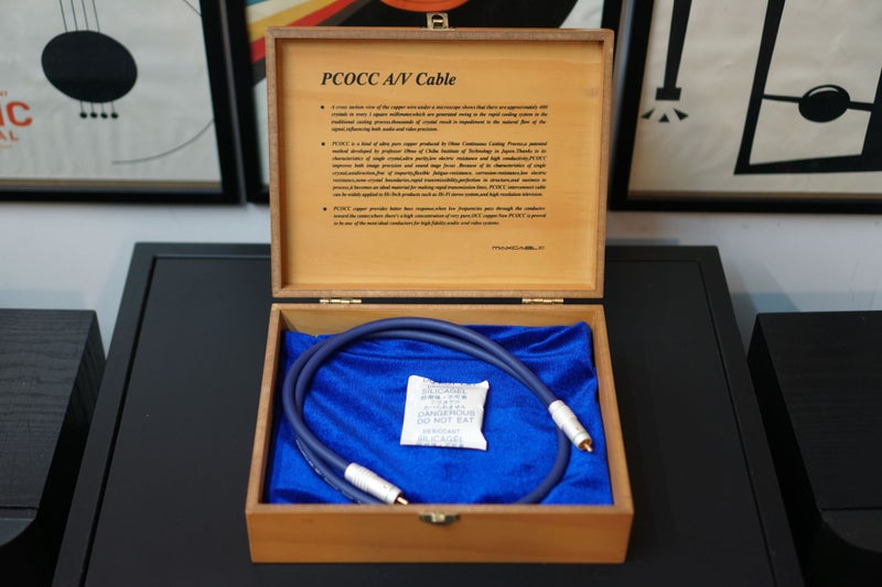 Maxcable PCOCC A/V High-Grade Cable in Original Box - Warranty Carousel 1