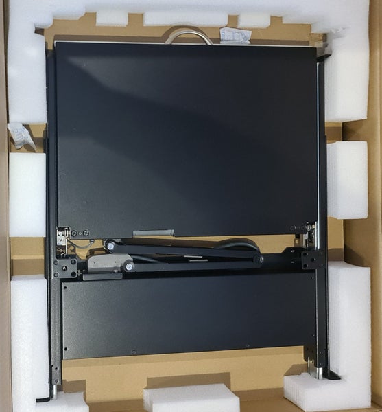 Aten CL6700MW 17.3" Full HD LCD Console Carousel 2