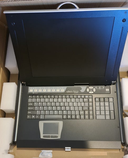 Aten CL6700MW 17.3" Full HD LCD Console Carousel 1