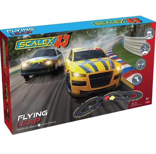 Scalextric F1002 Set: Flying Leap Carousel 1