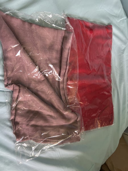 Two new women’s scarves Carousel 1