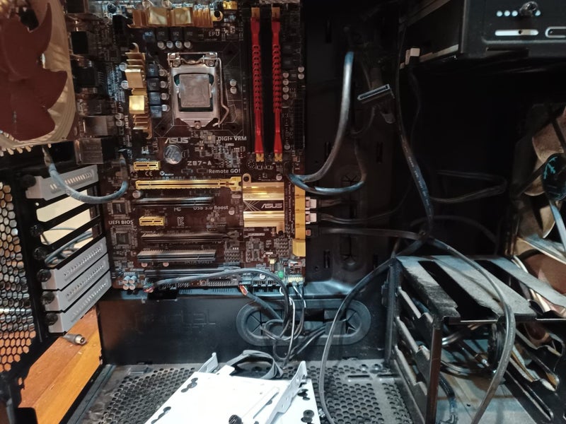 Fractal define r5 + ddr3 ram + cd dvd Carousel 3