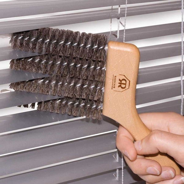 Redecker Venetian Blind Cleaning Brush Carousel 2