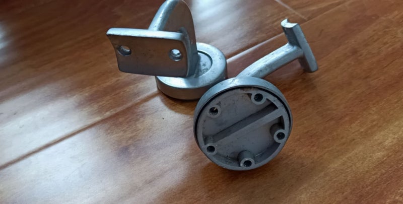 Brand new chrome handrail bracket Carousel 3