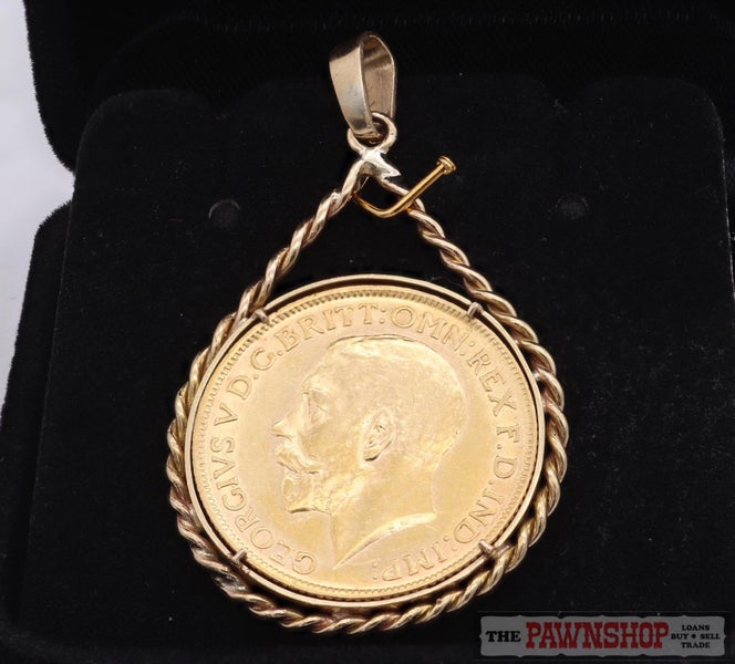 9CT Yellow Gold English Sovereign Coin Pendant Carousel 2