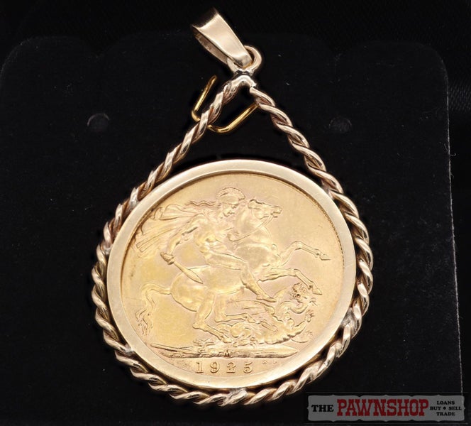 9CT Yellow Gold English Sovereign Coin Pendant Carousel 1
