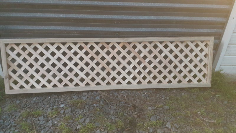 BESPOKE FRAMED TRELLIS PANELS *SOLID AS* Carousel 1