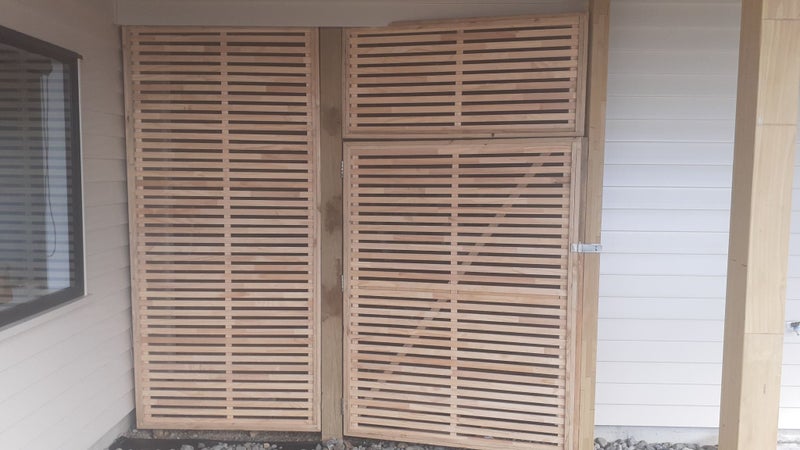 BESPOKE FRAMED TRELLIS PANELS *SOLID AS* Carousel 5