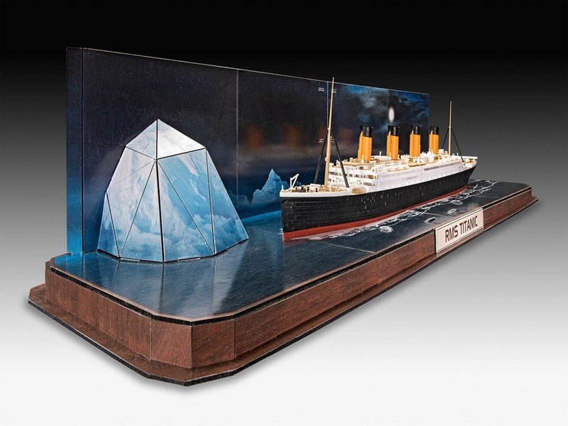 Revell 5599 1/600 Titanic With 3D Puzzle Of Iceberg Carousel 1