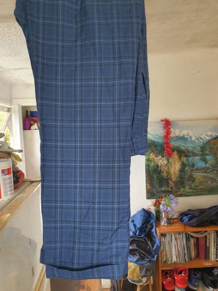 MENS STRIPPED BLUE SUIT NEAR NEW Carousel 4