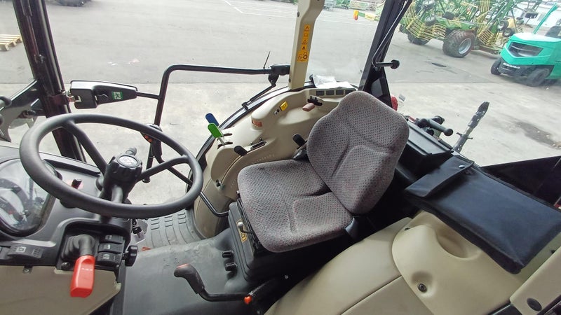 Massey Ferguson 3708S Carousel 9