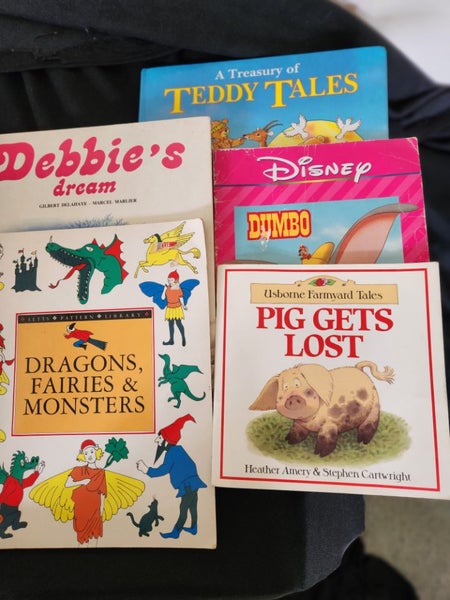 Children's books x 5 - titles in the description... Carousel 1
