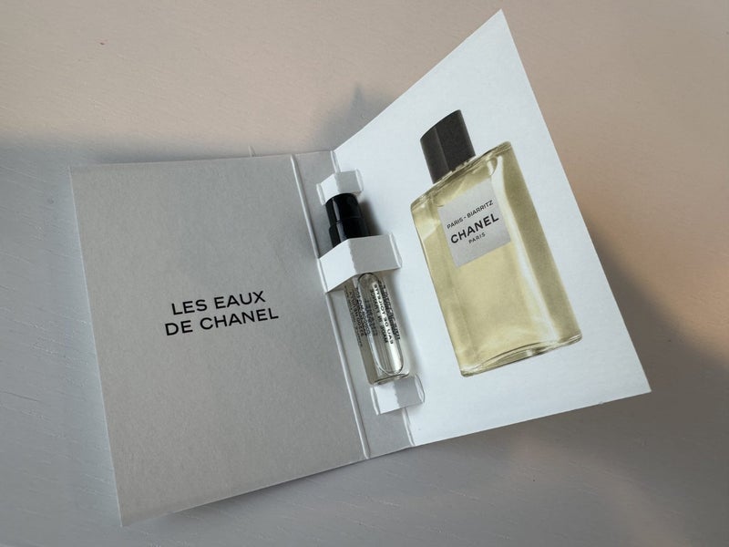 NEW AUTHENTIC CHANEL PARIS - BIARRITZ LES EAUX DE CHANEL EDT 1.5ML SAMPLE Carousel 2
