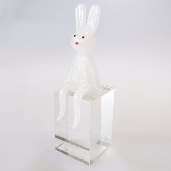 White Glass Sitting Rabbit Figurine629944648467231115