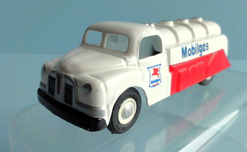 Brentware Austin MOBILGAS Petrol Tanker Truck Carousel 1