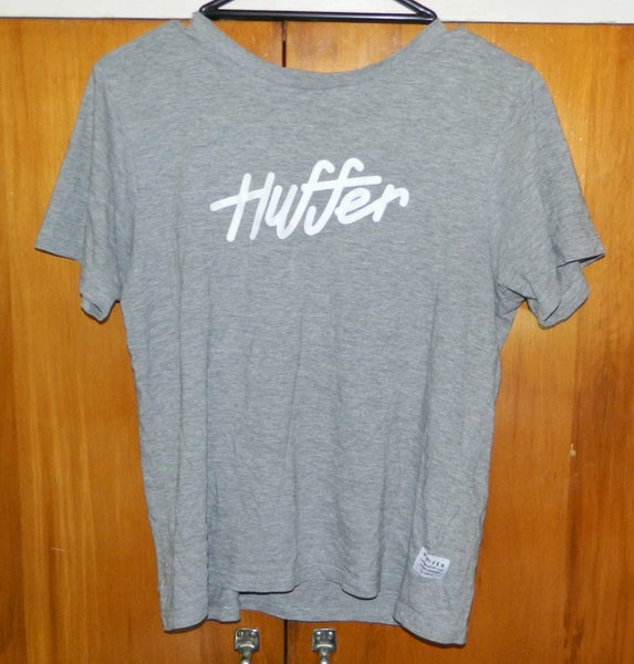 HUFFER GREY + WHITE GRAPHIC STREET CASUAL T-SHIRT - 6 Carousel 1