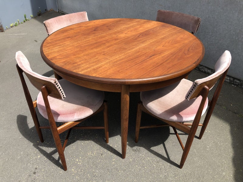 Vintage Round Teak Fresco Table by Victor Wilkins for G Plan, 1960s Carousel 1