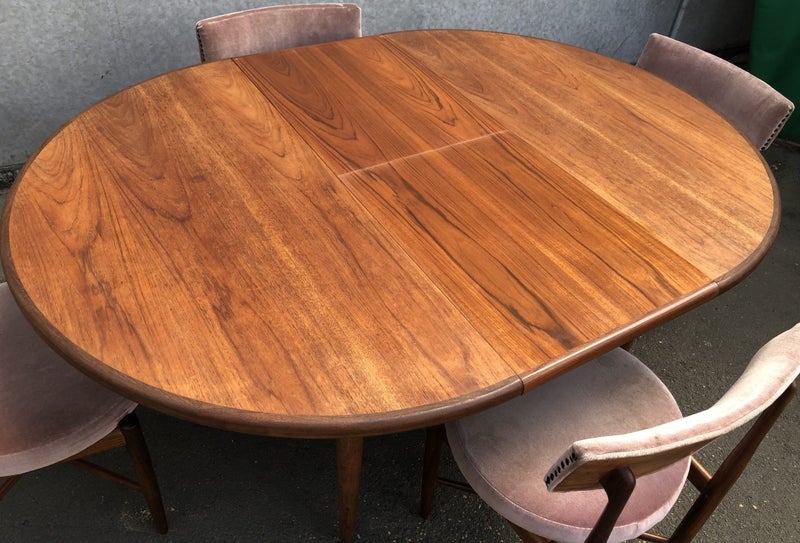Vintage Round Teak Fresco Table by Victor Wilkins for G Plan, 1960s Carousel 10
