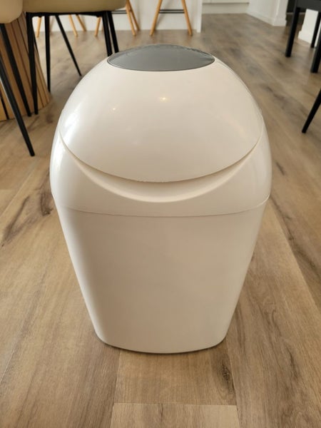 Sangenic nappy bin without a cassette Carousel 1