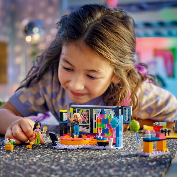 LEGO Friends: Karaoke Music Party - (42610) Carousel 2