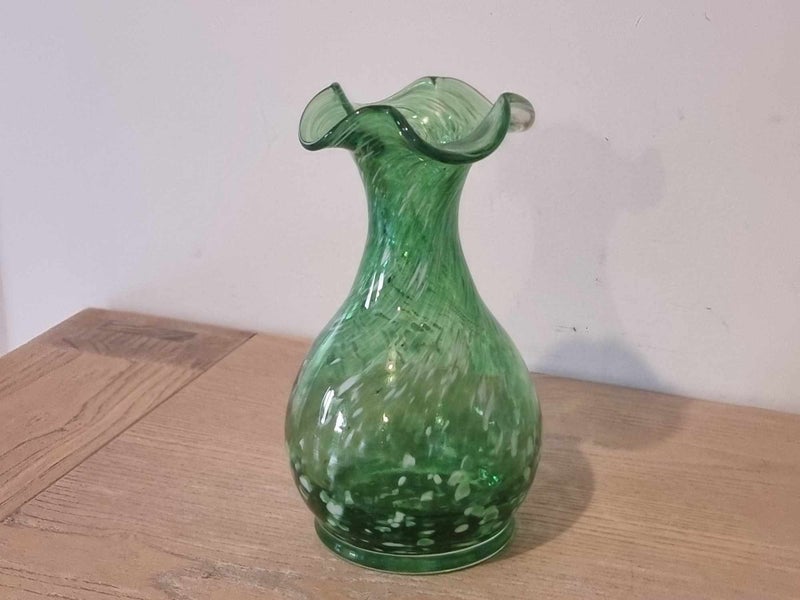 Superb Green with White Speckles Art Glass Vase Carousel 19