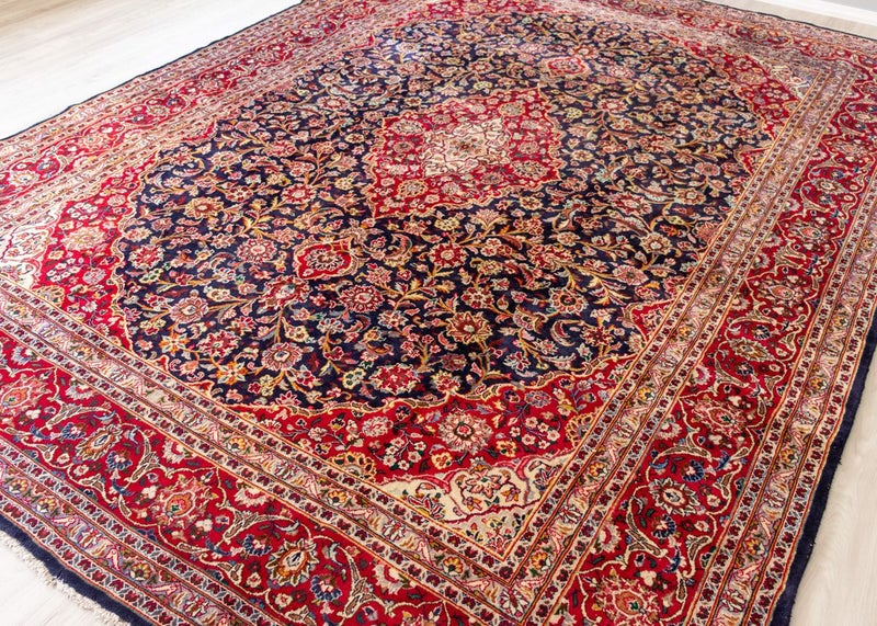 Vintage Persian Rug Hand-Knotted wool (Size: 285 X 390 CM) Carousel 2