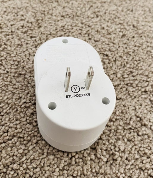 USA Canada travel adapter Carousel 2