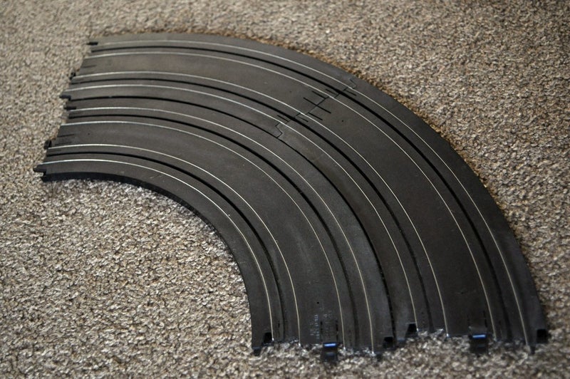 TYCO AFX SLOT CAR TRACKS - 4 Lane 1/4 Curve Carousel 1