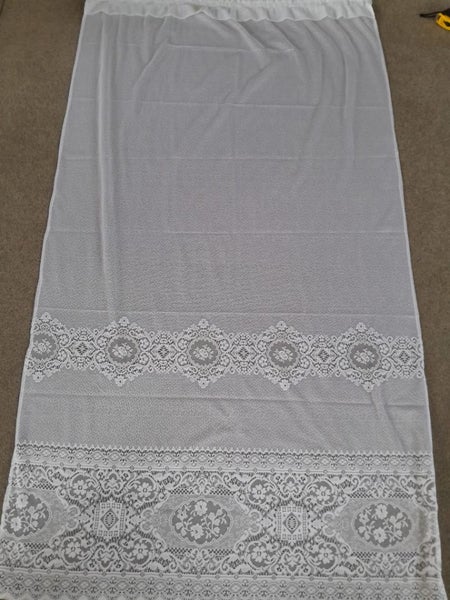 Net Curtains, Excellent Condition Carousel 1
