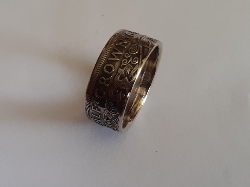 Coin Ring - N.Z. Half Crown. Carousel 11