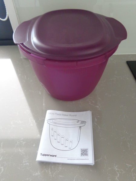 Tupperware microwave pasta maker Round NEW Carousel 1